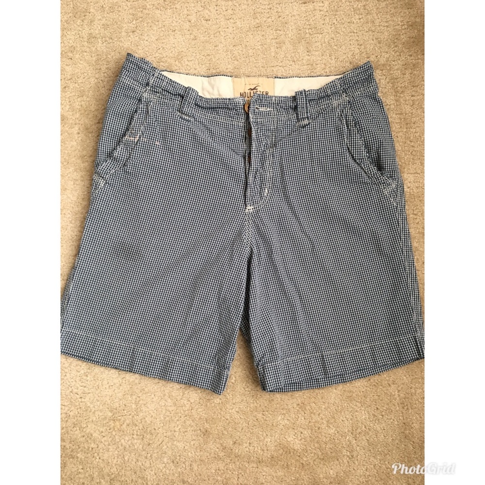 Hollister Mens short in size 32